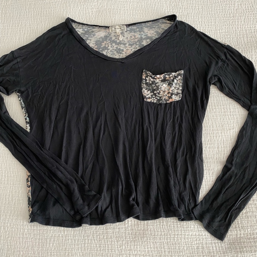 Kirra XS Long sleeve floral shirt